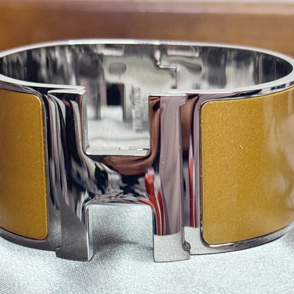 NEW HÈRMES Extra Wide Pink Enamel Rose Gold Plated H Clic Bracelet Bangel - Picture 16 of 16